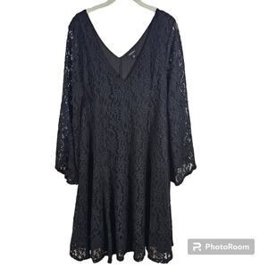 Torrid Black Lace Bell Sleeve Trapeze Dress Size 2 / 2X / 18-20